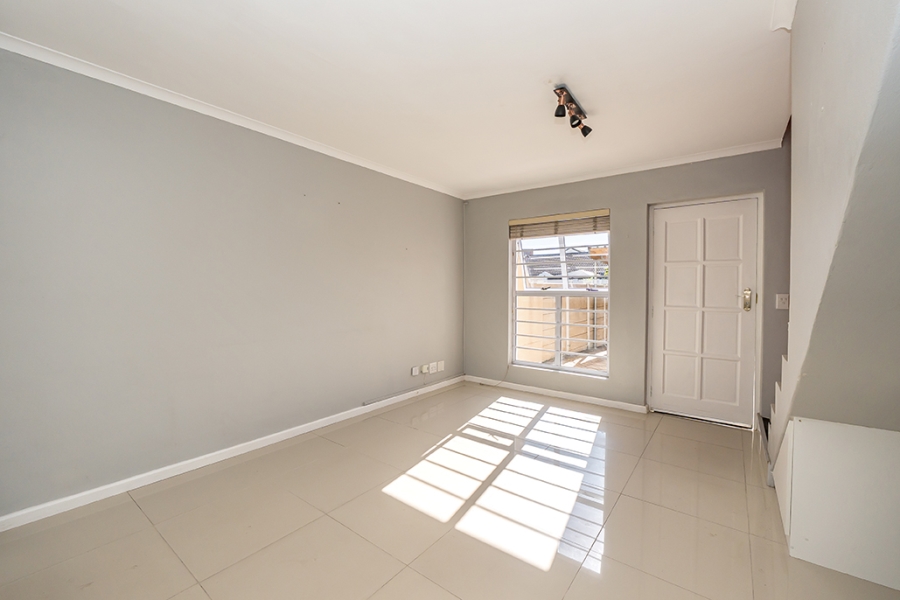 2 Bedroom Property for Sale in Thornton Western Cape